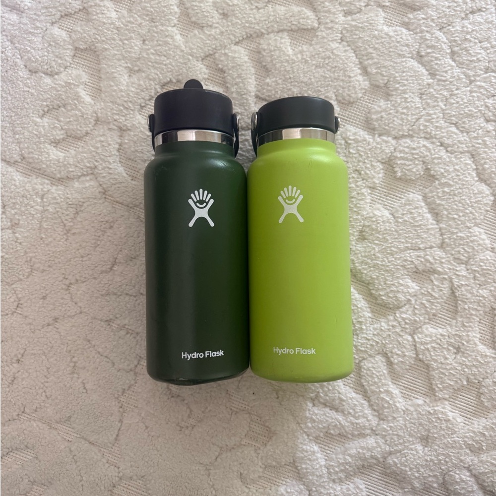 Hydro Flask Forest Green and Lime Bottles